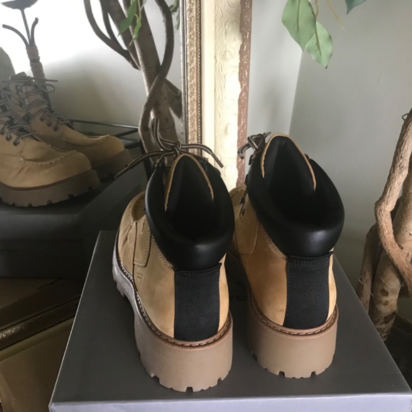 Vagabond Nubuck Leather Hikers/Workboot - Picture 2 of 5